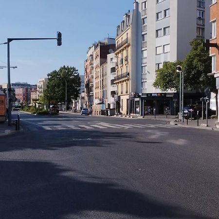 סן-קואן Joli Appart A 10 Minutes De Paris En Metro - Parking Offert מראה חיצוני תמונה
